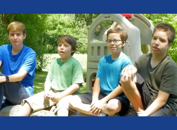 Video über  "1 Familie mit 4 Kinder mit LAL-D"
